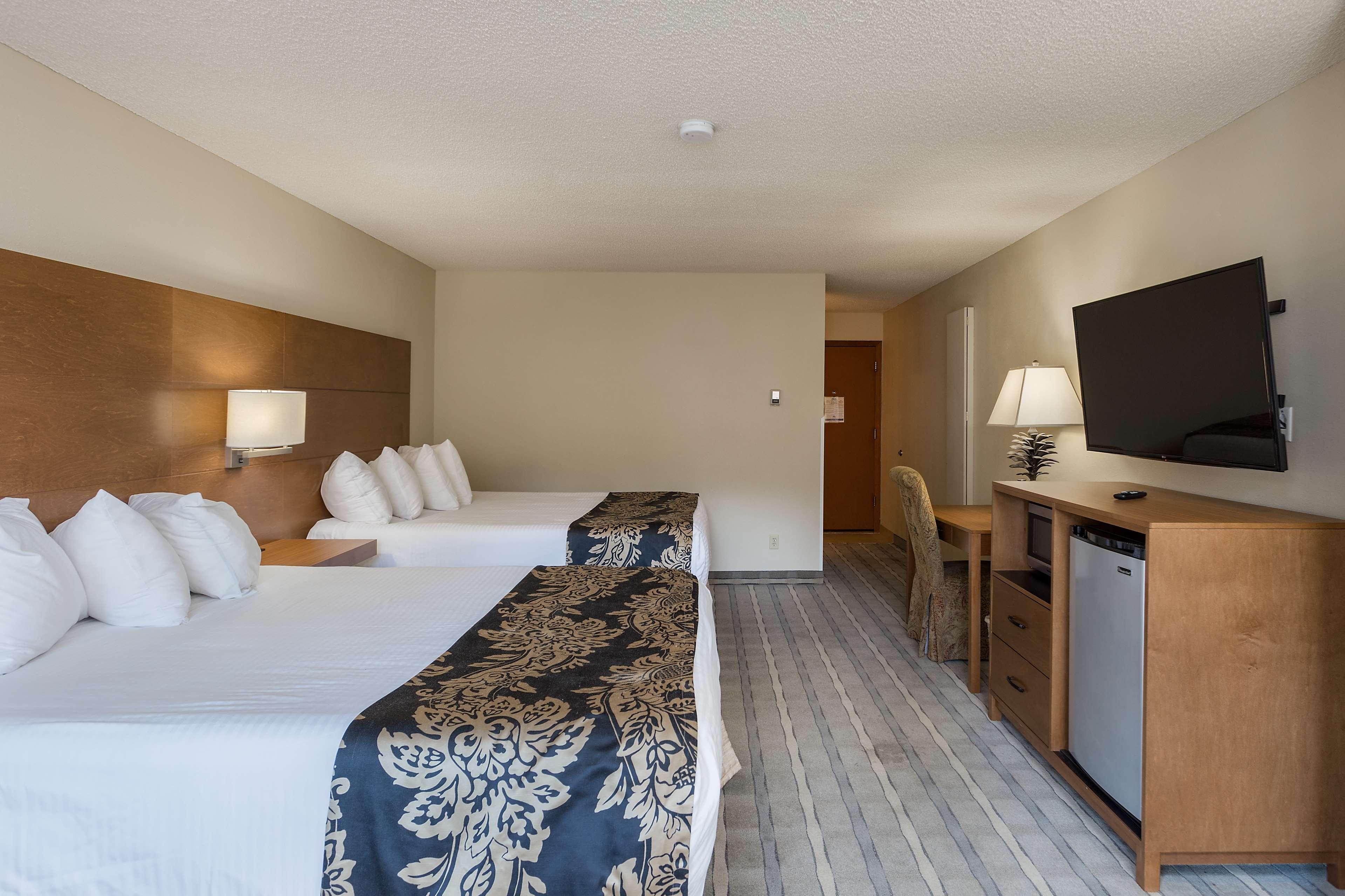 Shilo Inn Suites Hotel - Бенд Екстериор снимка