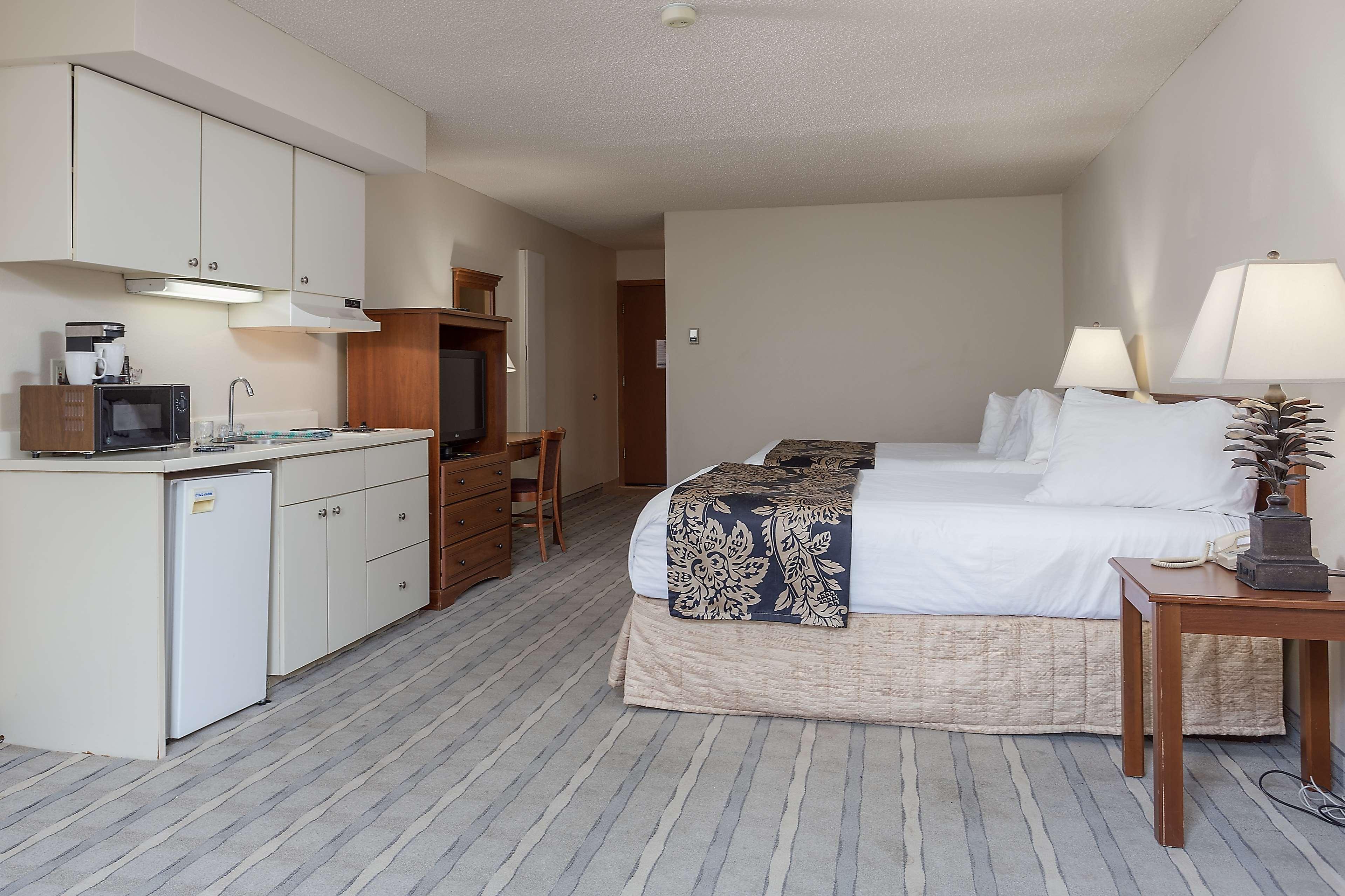 Shilo Inn Suites Hotel - Бенд Екстериор снимка